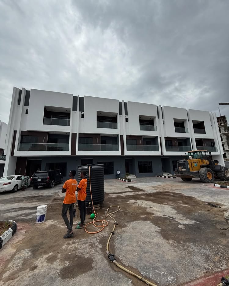 4-bedroom duplex with BQ for sale Off Freedom Way Ikate Lekki