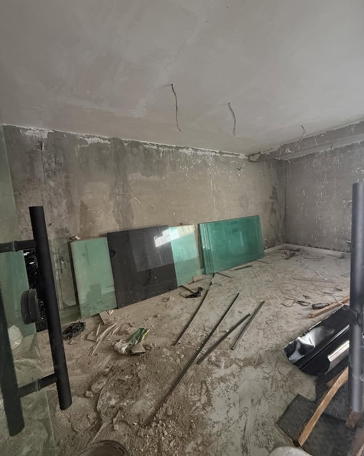 serviced 4-bedroom terrace duplex with BQ for sale in Lekki Phase 1