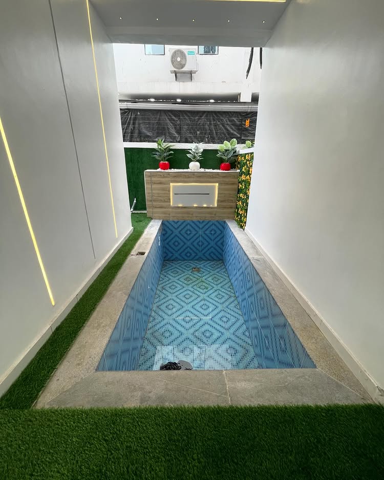 4-bedroom semi-detached duplex with BQ and swimming pool for sale in Ikota Lekki