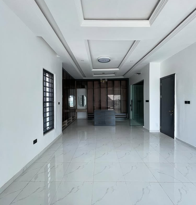 4-bedroom detached duplex with BQ, pool, and cinema for sale in Ikota Lekki