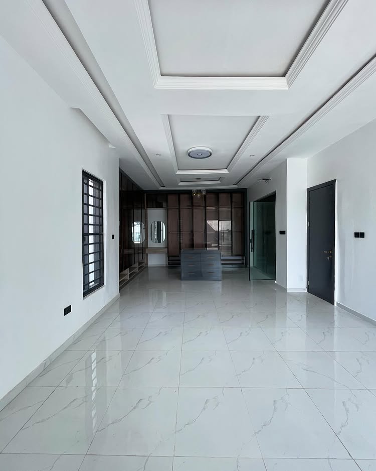 4-bedroom detached duplex with BQ, pool, and cinema for sale in Ikota Lekki