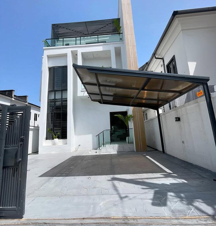 4-bedroom detached duplex with BQ, pool, and cinema for sale in Ikota Lekki
