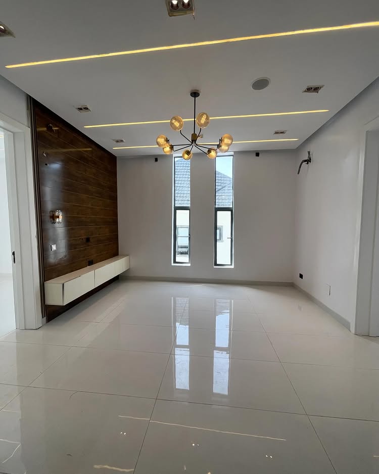 4-bedroom semi-detached duplex with BQ and swimming pool for sale in Ikota Lekki