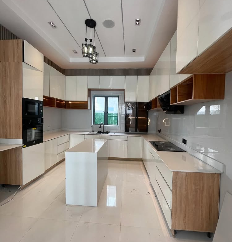 4-bedroom semi-detached duplex with BQ and swimming pool for sale in Ikota Lekki