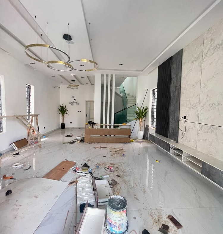 5-bedroom detached duplex with BQ, pool, and cinema for sale in Chevron