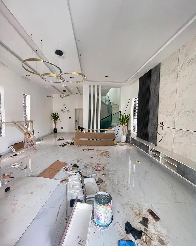5-bedroom detached duplex with BQ, pool, and cinema for sale in Chevron