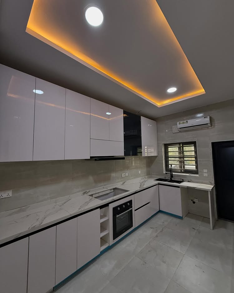 4-bedroom terrace duplex in Oniru Victoria Island