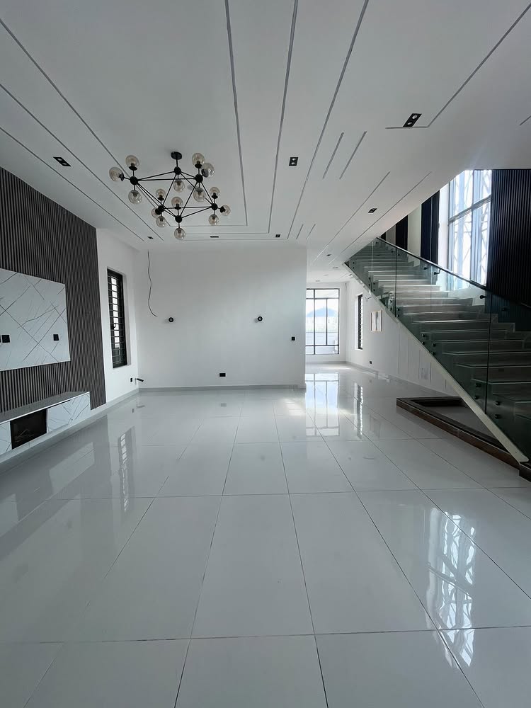 5-Bedroom Detached Duplex with BQ in Ajah