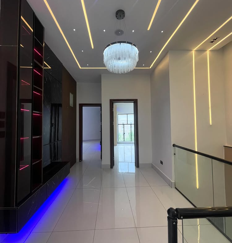 4-Bedroom Detached Duplex with BQ in Ajah