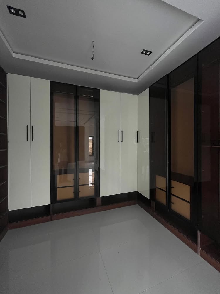 5-Bedroom Detached Duplex with BQ in Ajah