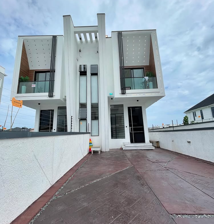 4-Bedroom Semi-Detached Duplex with BQ in Ikota Lekki
