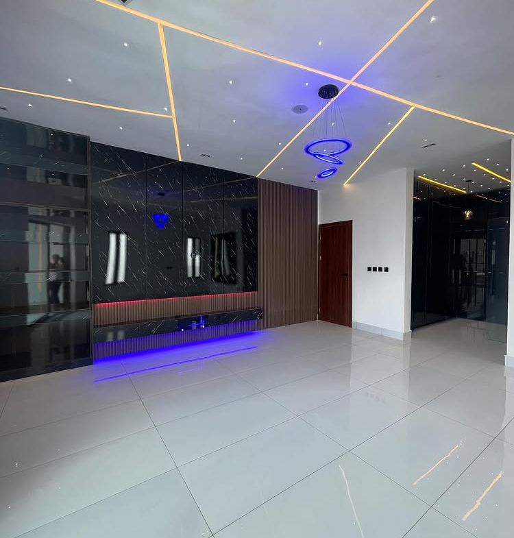 4-Bedroom Detached Duplex with BQ in Ajah