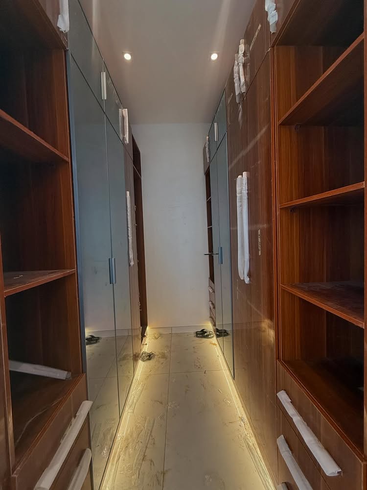 5-Bedroom Detached Duplex in Ikoyi