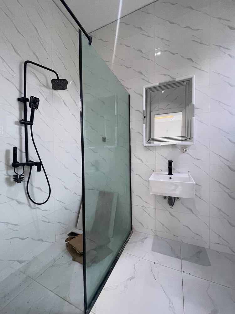 5-Bedroom Detached Duplex in Ikota Lekki