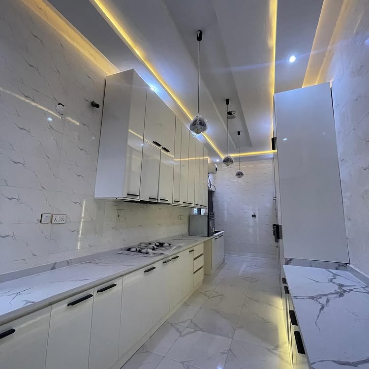 5-Bedroom Detached Duplex with BQ in Ikota Villa