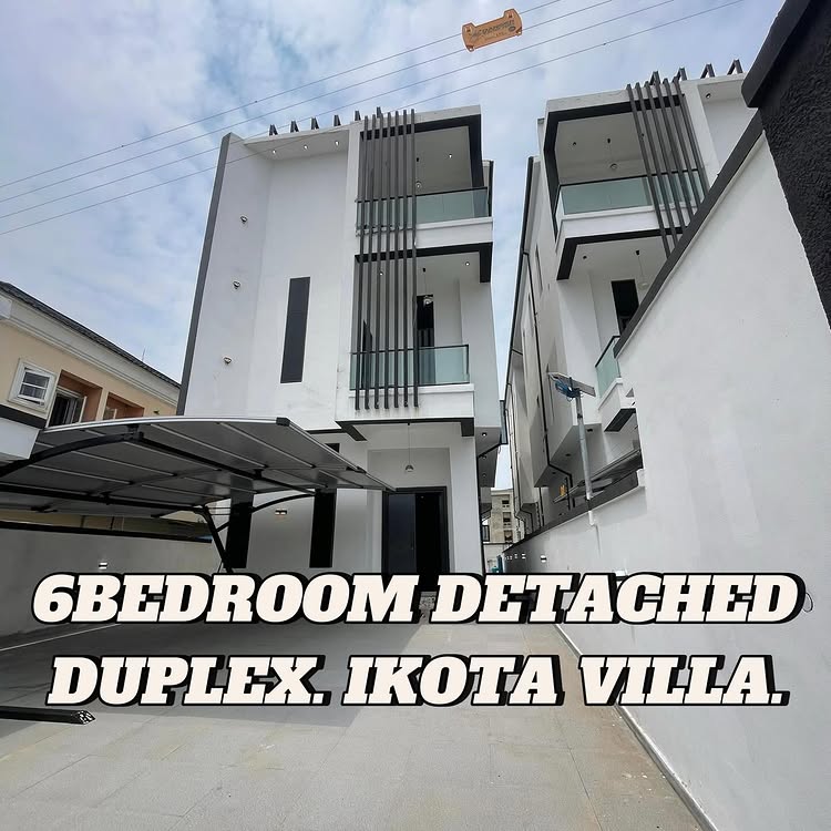5-Bedroom Detached Duplex with BQ in Ikota Villa