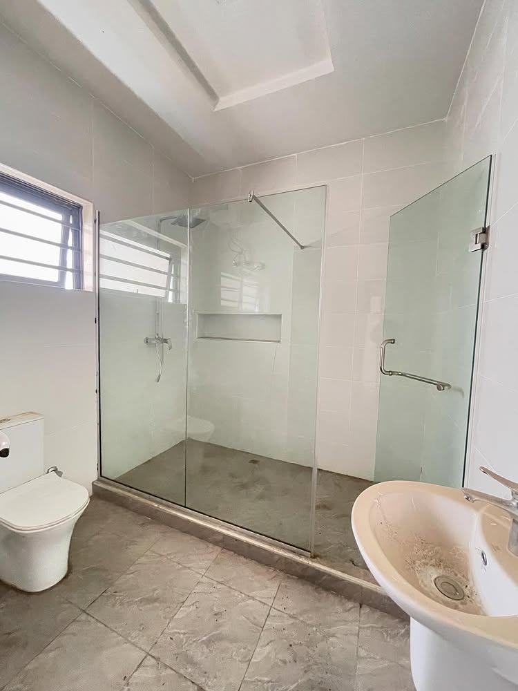 4-Bedroom Duplex in Orchid