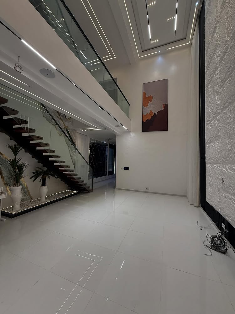 5-Bedroom Duplex in Ikate