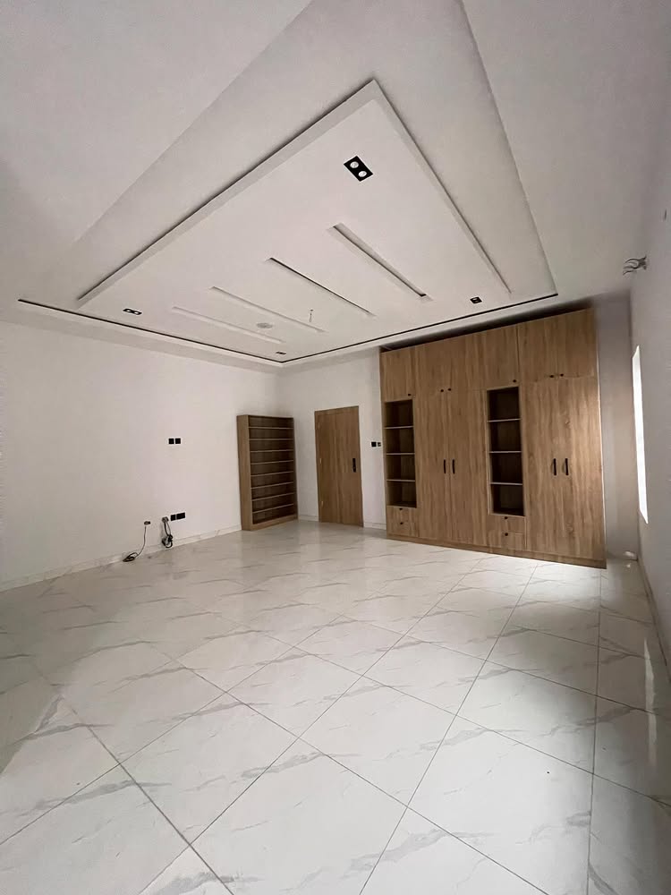 4-Bedroom Duplex in Ikota
