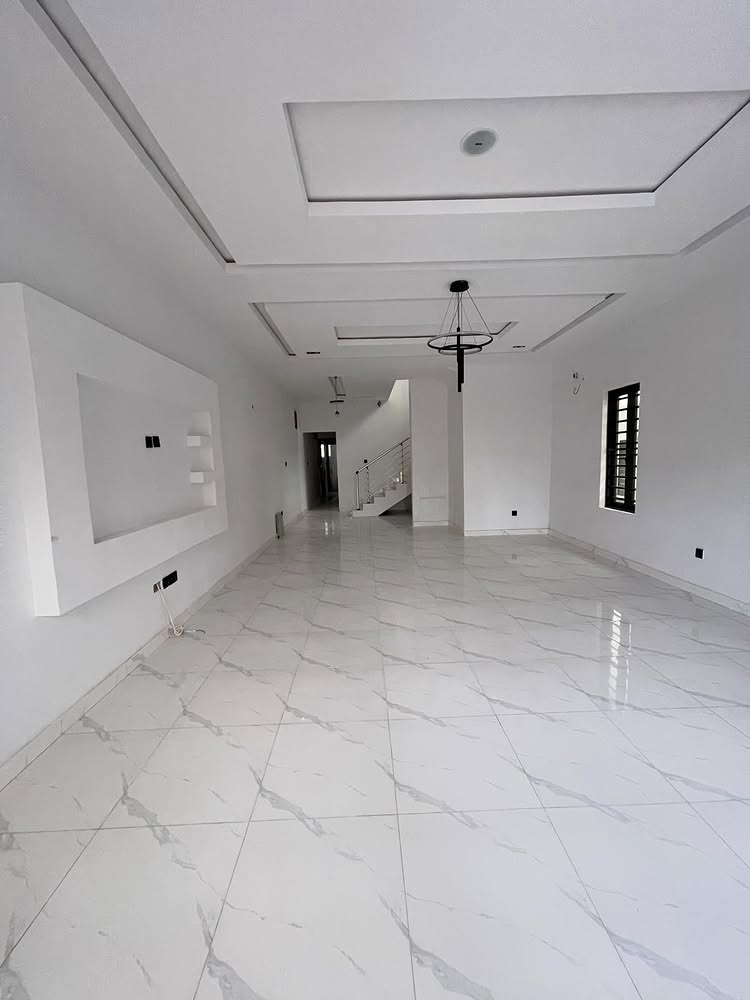 4-Bedroom Duplex in Ikota