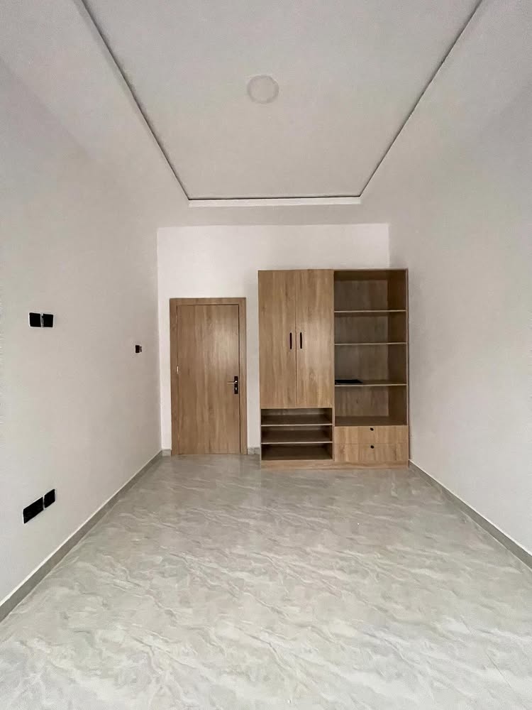 4-Bedroom Duplex in Ikota