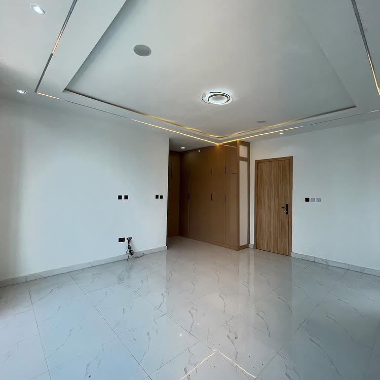 4-Bedroom Duplex in Ikota