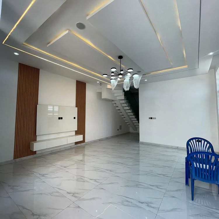 4-Bedroom Duplex in Ikota