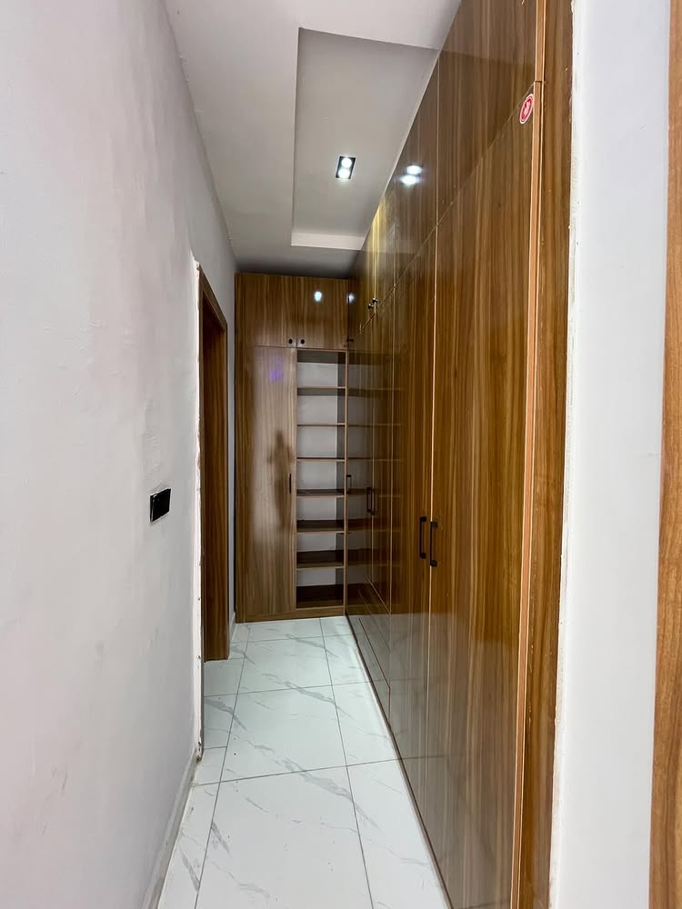 4-Bedroom Terrace Duplex in Orchid