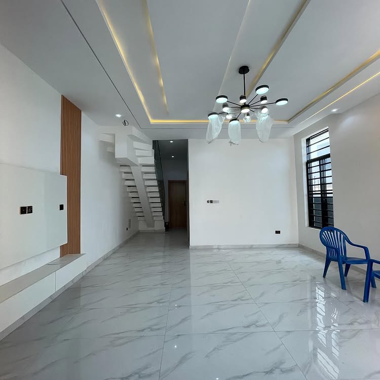 4-Bedroom Duplex in Ikota