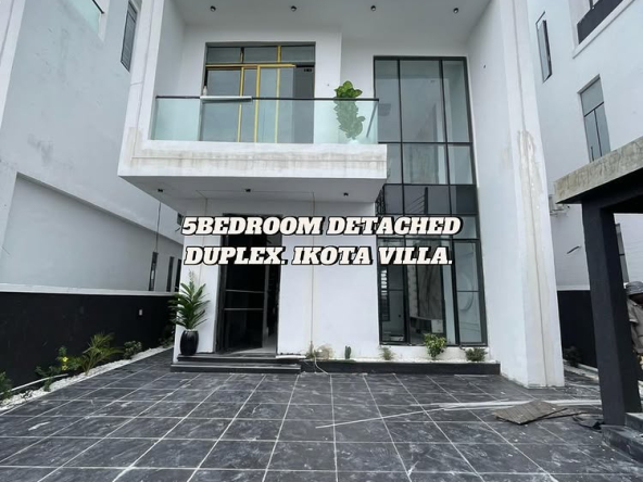 5-Bedroom Duplex in Ikota Villa