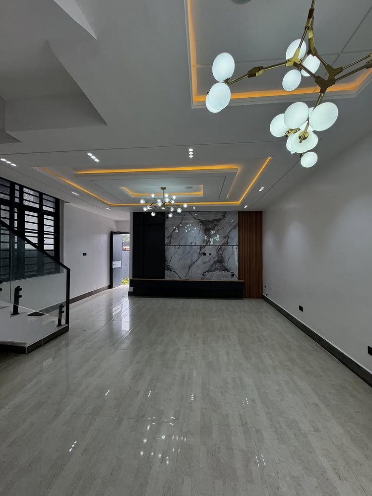 5-Bedroom Duplex in Lekki Phase 1