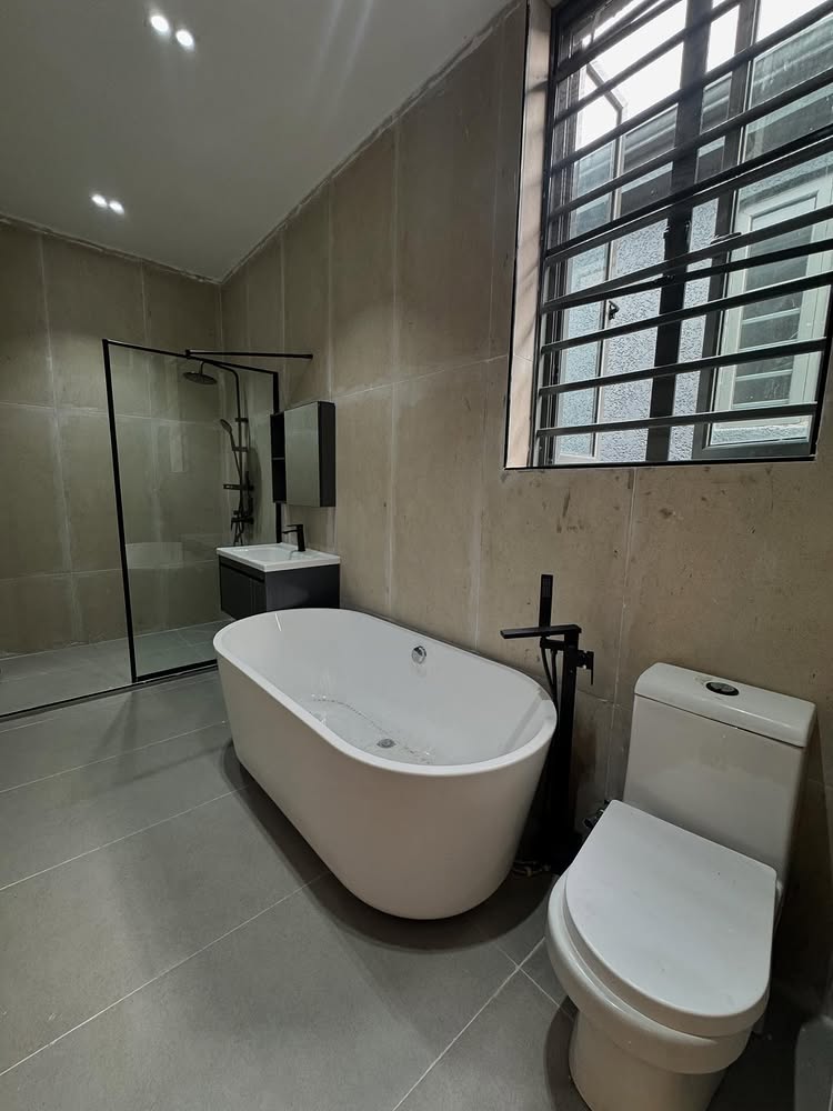5-Bedroom Duplex in Lekki Phase 1