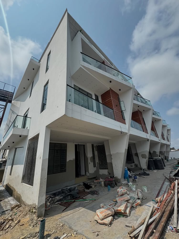 4-Bedroom Terrace Duplex in Ikate