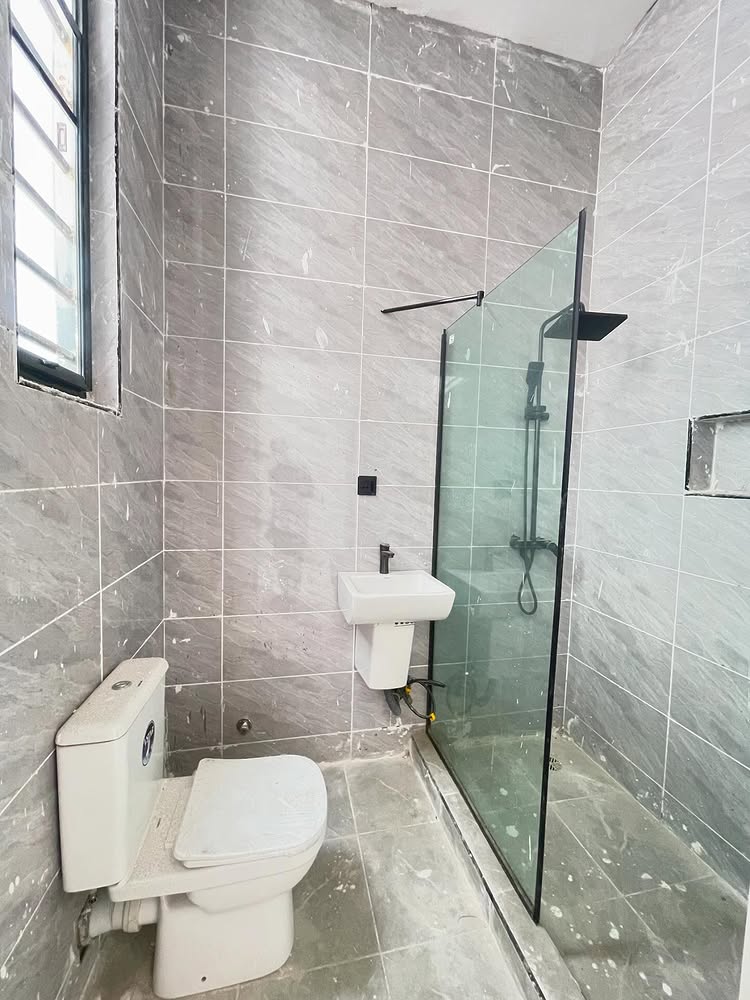 4-Bedroom Duplex in Ikota Villa