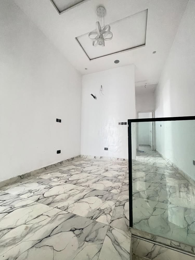 4-Bedroom Duplex in Ikota Villa