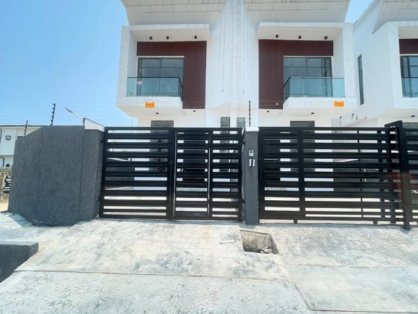 4-Bedroom Duplex in Ikota Villa