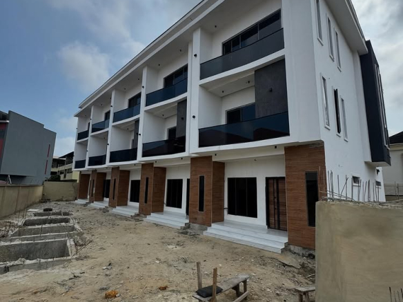 4-Bedroom Terrace Duplex in Lekki Phase 1
