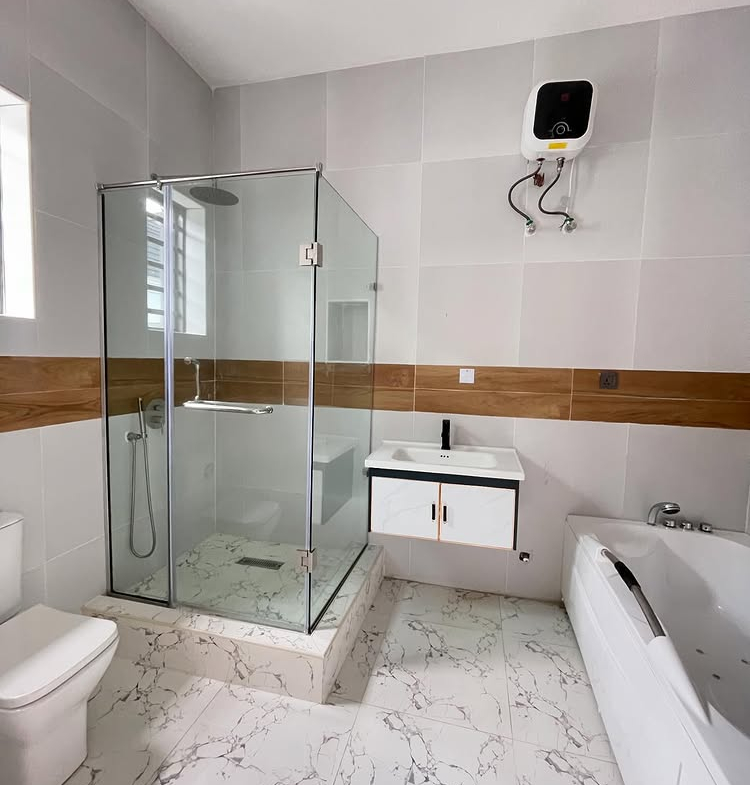 3 & 4 Bedroom Terrace Duplex in Orchid