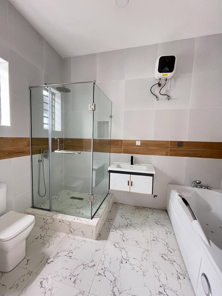 3 & 4 Bedroom Terrace Duplex in Orchid