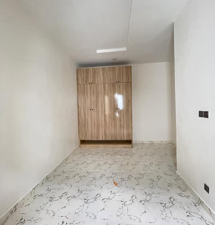 3 & 4 Bedroom Terrace Duplex in Orchid