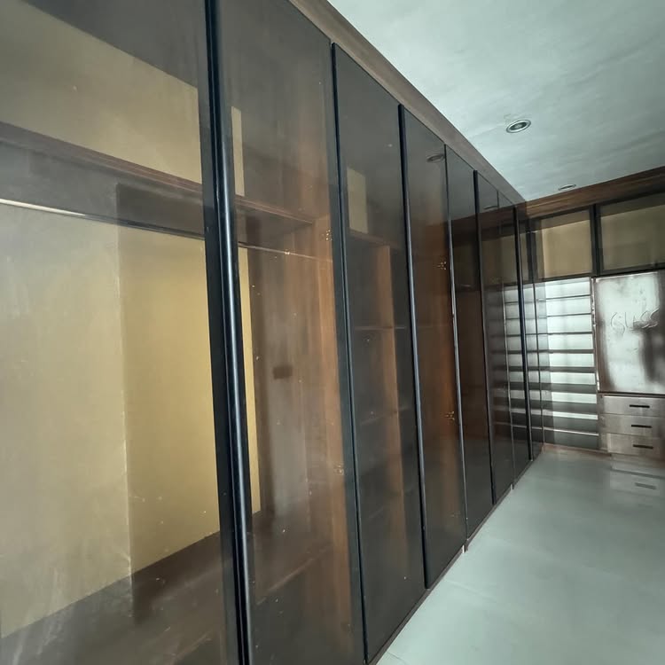 5-Bedroom Duplex in Chevron