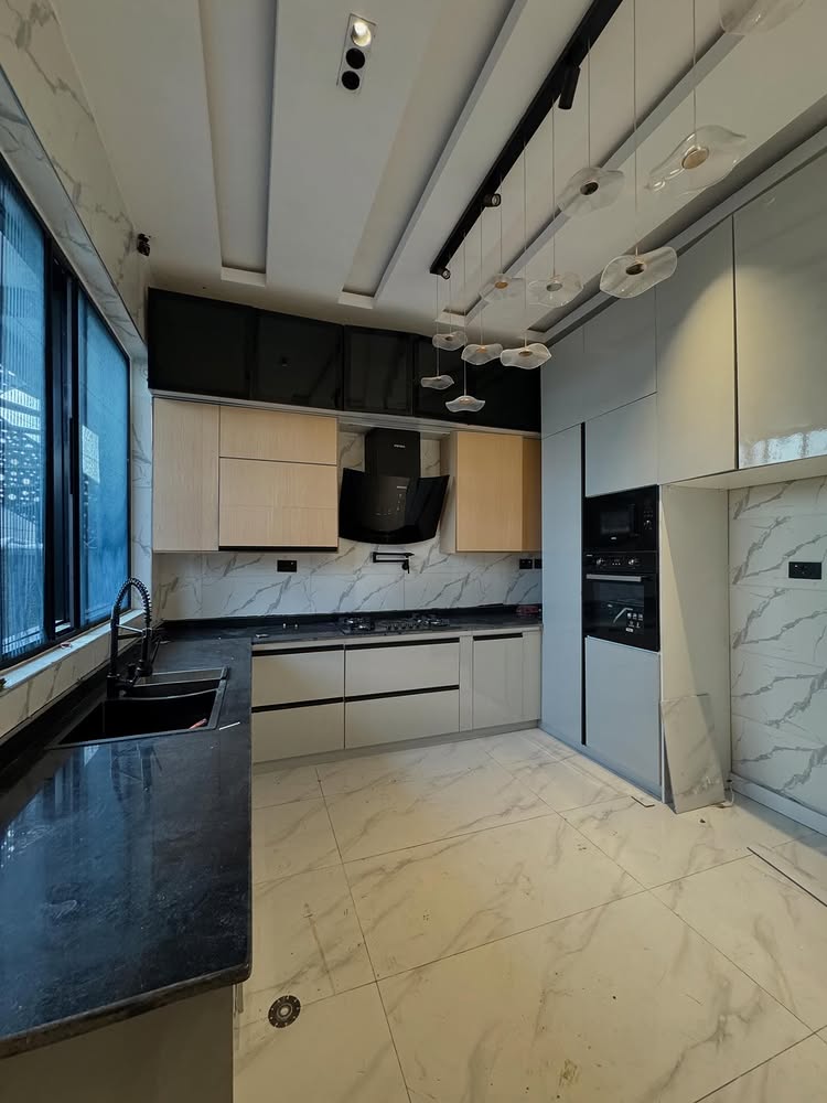 4-Bedroom Terrace Duplex in Lekki Phase 1