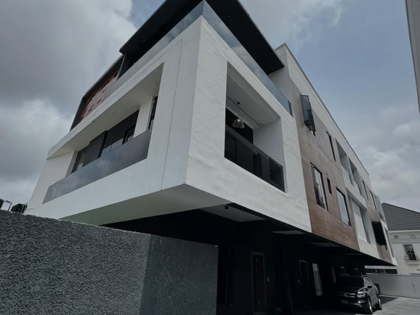 4-Bedroom Terrace Duplex in Lekki Phase 1