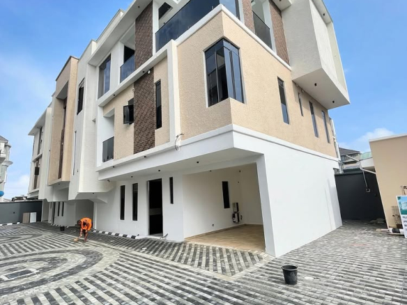4-Bedroom Terrace Duplex in Lekki Phase 1
