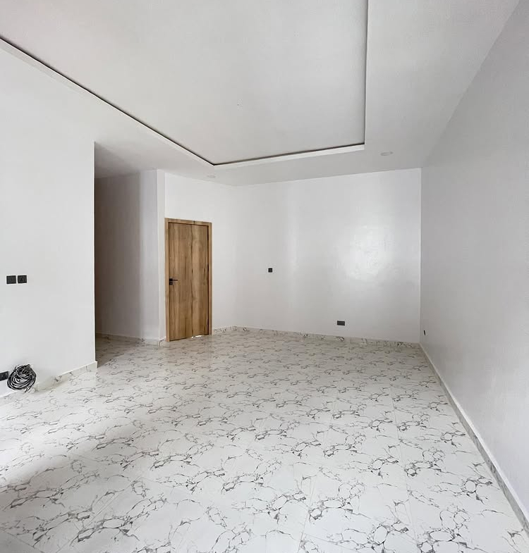 3 & 4 Bedroom Terrace Duplex in Orchid