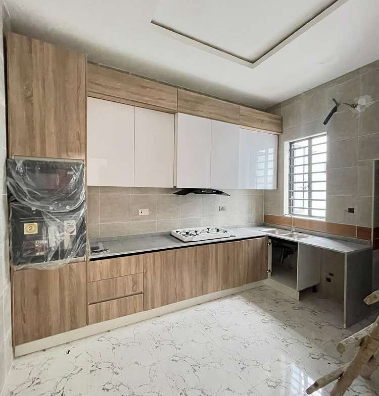 3 & 4 Bedroom Terrace Duplex in Orchid