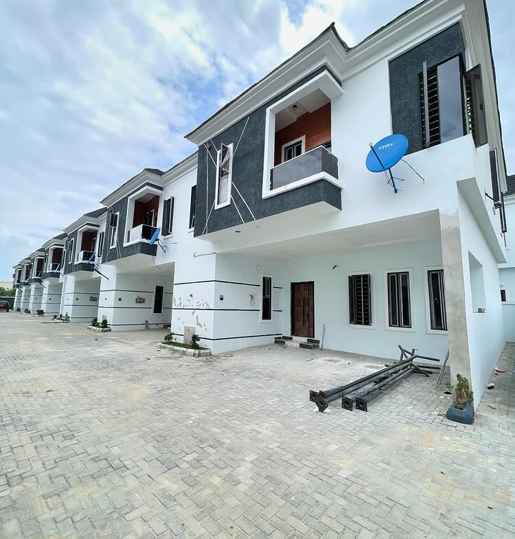 3 & 4 Bedroom Terrace Duplex in Orchid