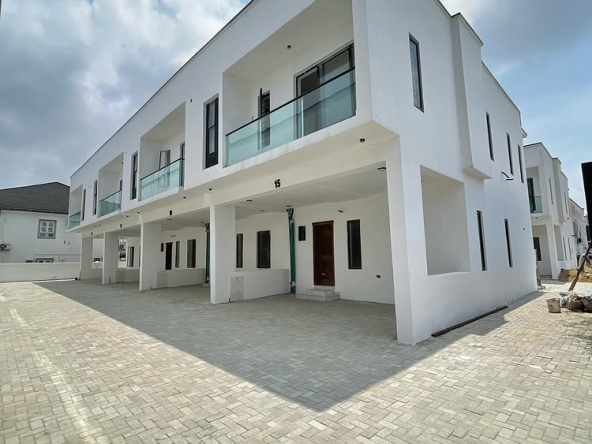 4-Bedroom Terrace Duplex in Orchid