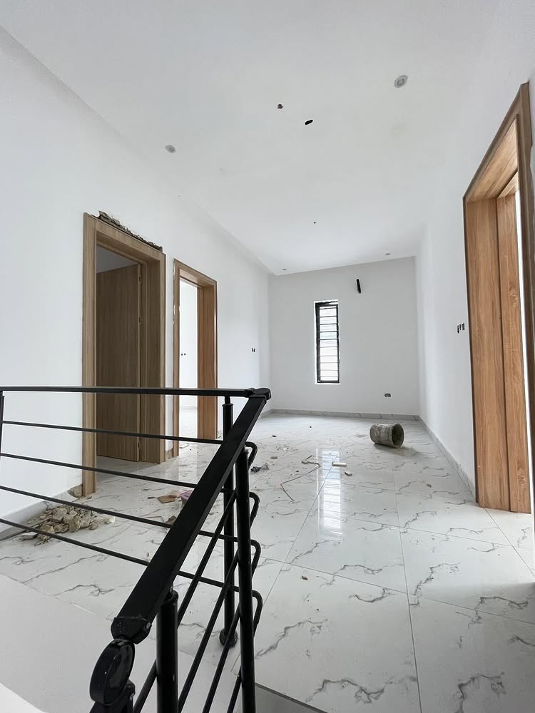 4-Bedroom Terrace Duplex in Orchid