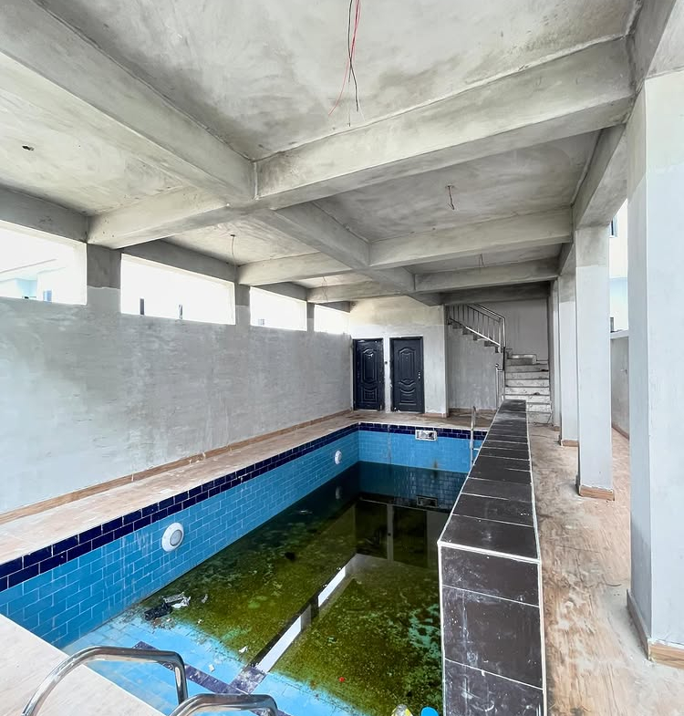 3 & 4 Bedroom Terrace Duplex in Orchid